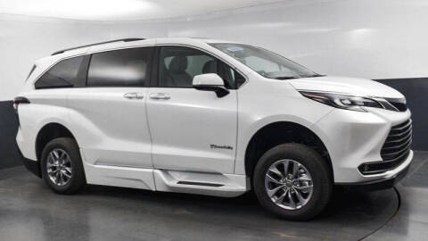 2025 Toyota Sienna XLE 7-Passenger