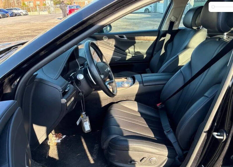 2023 Genesis G80