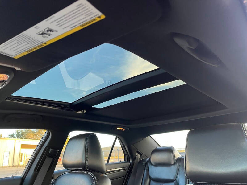 2014 Chrysler 300 C John Varvatos Limited Edition