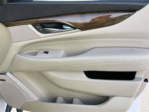 2018 Cadillac Escalade ESV Luxury