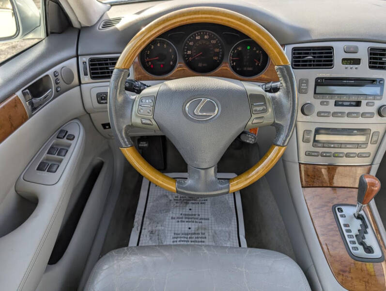 2005 Lexus ES 330