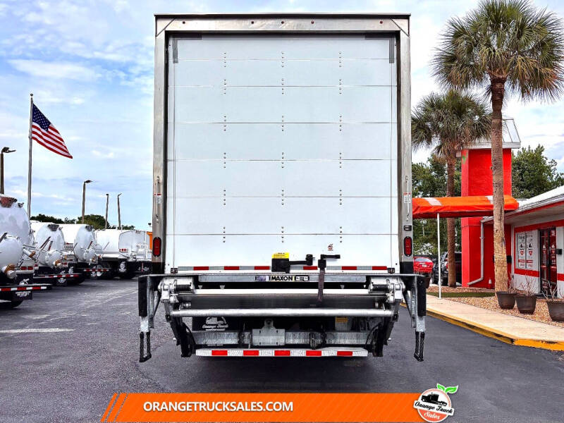 2022 Freightliner M2 106