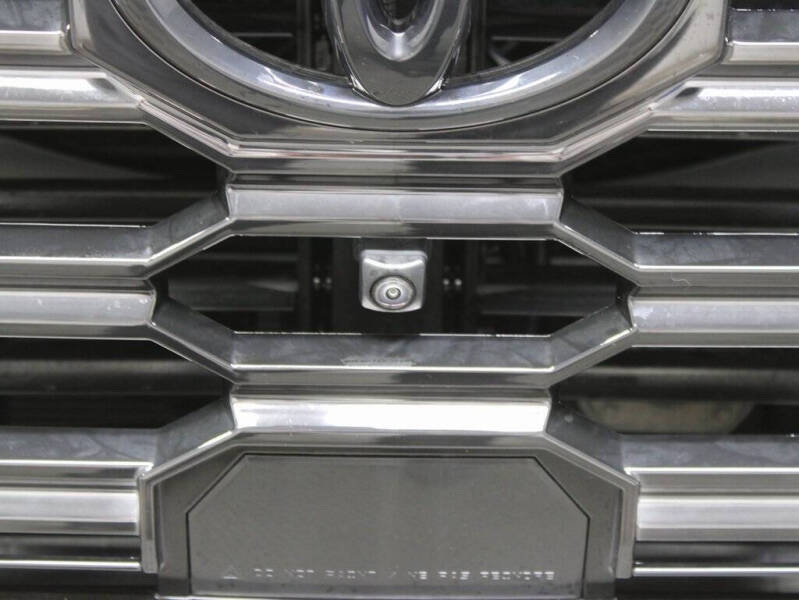 2025 Toyota Sequoia SR5