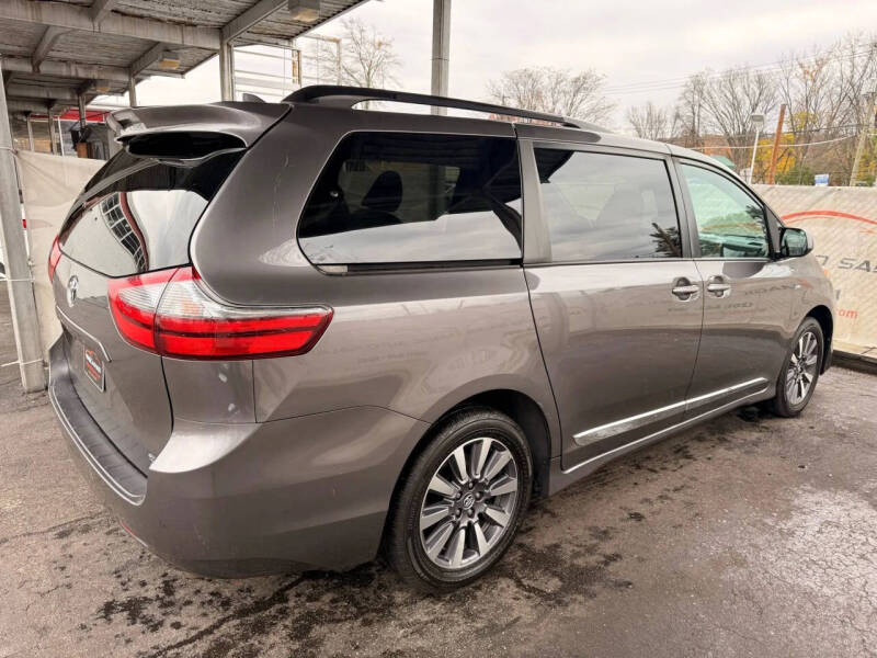 2020 Toyota Sienna