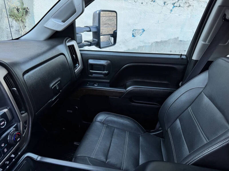 2017 GMC Sierra 2500HD Denali