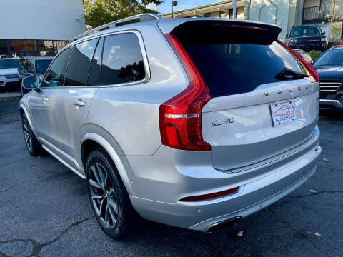 2016 Volvo XC90 T6 Momentum