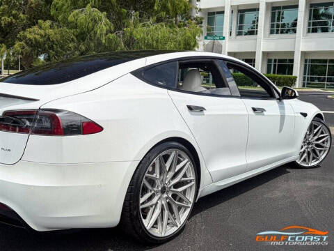 2022 Tesla Model S Plaid