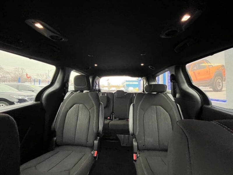 2022 Chrysler Pacifica Touring