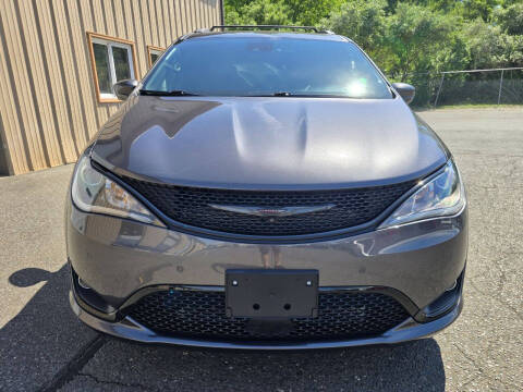 2020 Chrysler Pacifica Launch Edition
