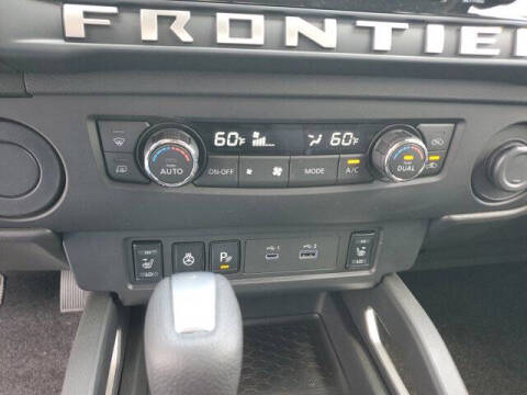 2025 Nissan Frontier SV