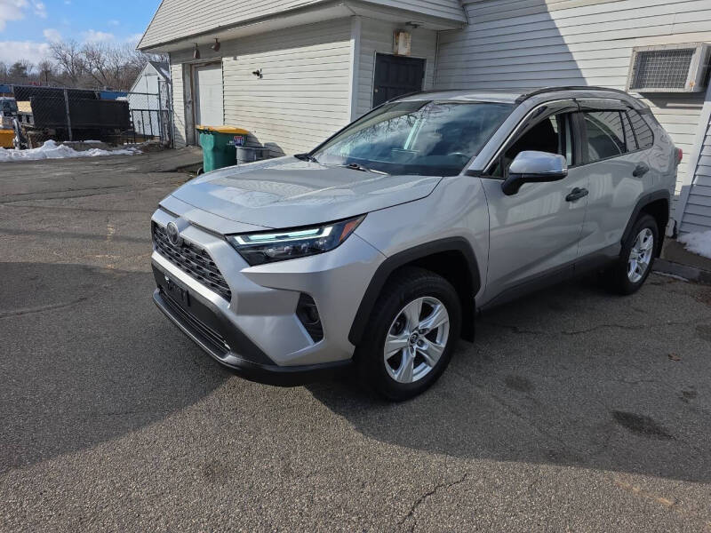 2019 Toyota RAV4 XLE's photo