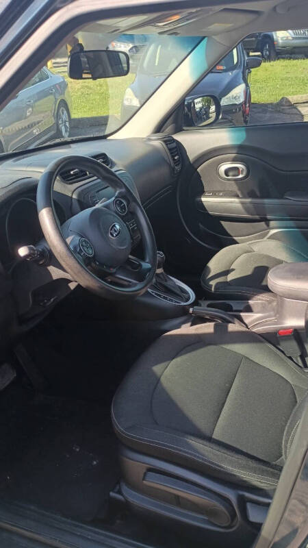2017 Kia Soul +