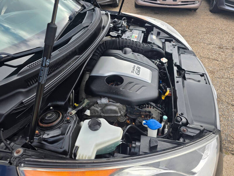 2016 Hyundai Veloster Turbo