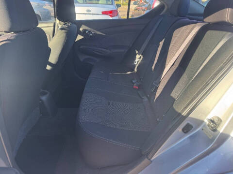 2015 Nissan Versa 1.6 SV