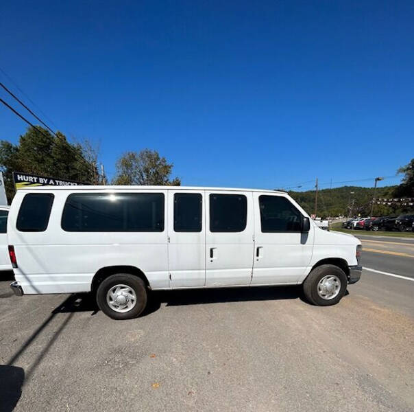 2011 Ford E-Series E-350 SD XL