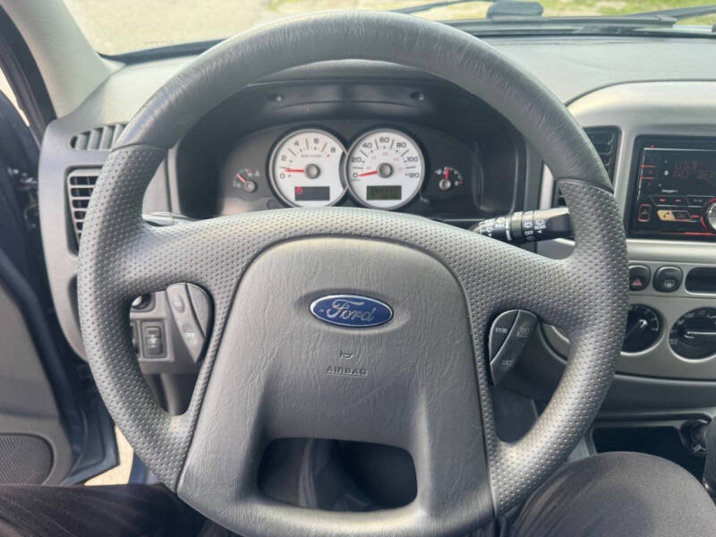 2005 Ford Escape XLT