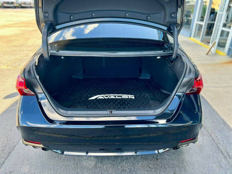 2021 Toyota Avalon XSE Nightshade