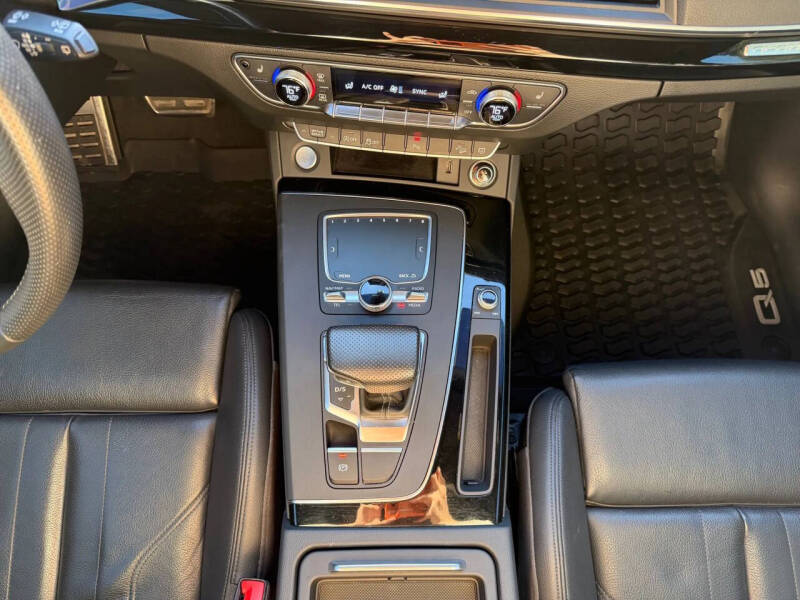 2019 Audi Q5 quattro Prestige 45 TFSI