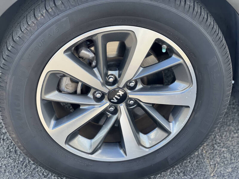 2019 Kia Sorento EX V6