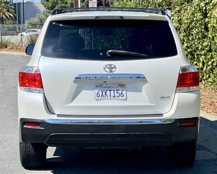 2012 Toyota Highlander SE