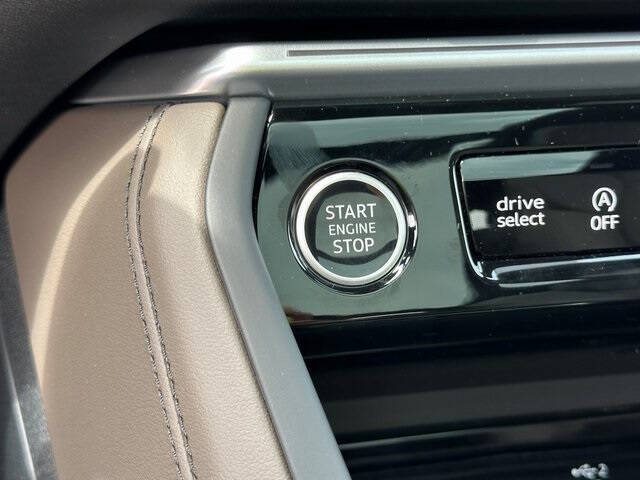 2025 Audi Q5 quattro Premium Plus TFSI