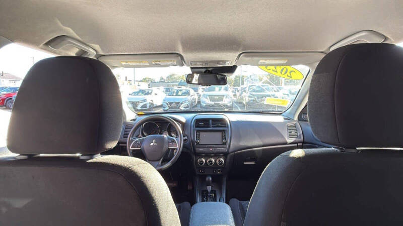 2023 Mitsubishi Outlander Sport ES