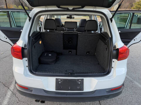 2017 Volkswagen Tiguan 2.0T Wolfsburg Edition 4Motion