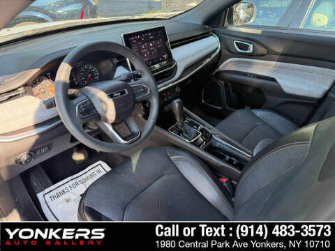 2023 Jeep Compass Latitude Lux