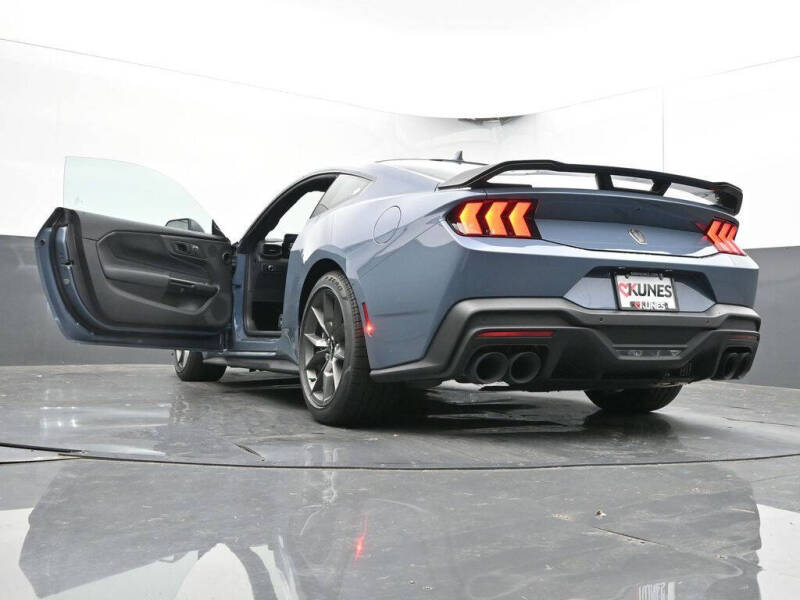 2025 Ford Mustang Dark Horse