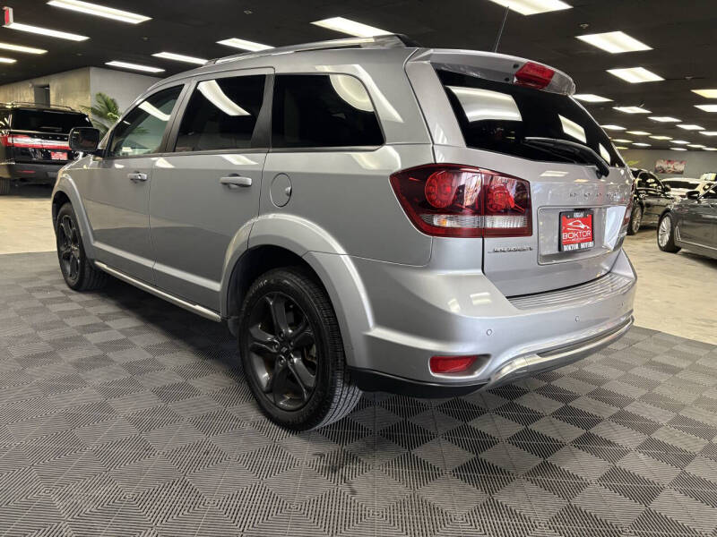 2019 Dodge Journey Crossroad