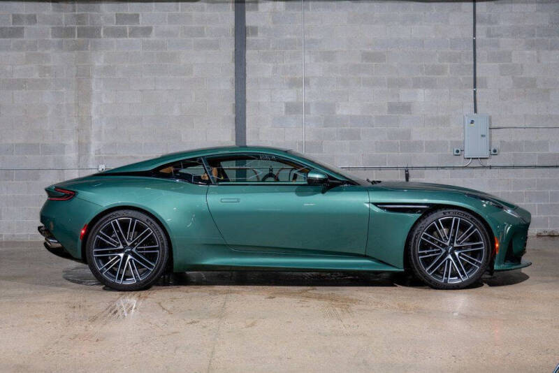2024 Aston Martin DB12 V8