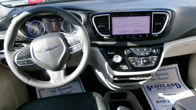 2024 Chrysler Pacifica Touring L