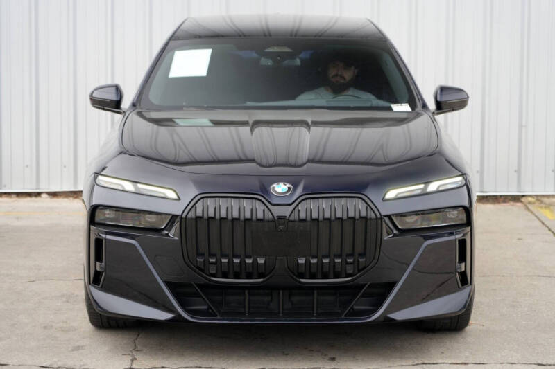 2023 BMW 7 Series 740i