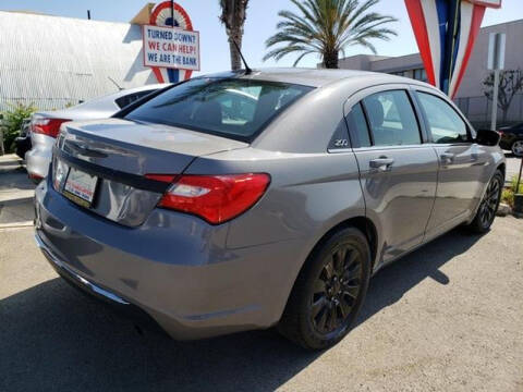 2013 Chrysler 200 LX