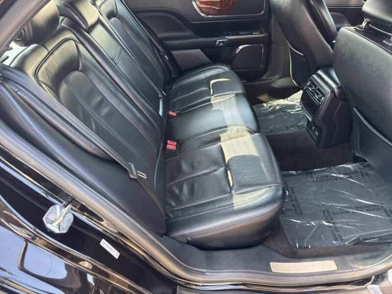 2019 Lincoln Continental Select