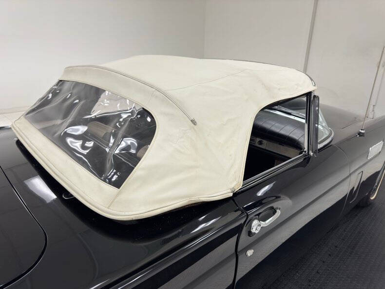 1957 Ford Thunderbird