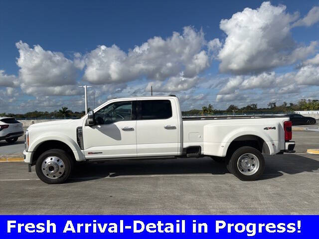 2023 Ford F-450 Super Duty Platinum