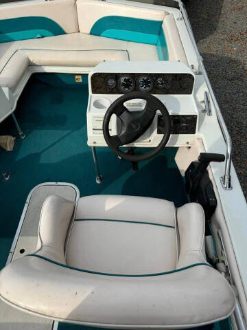 1997 Hurricane SunDeck Sport 185 OB
