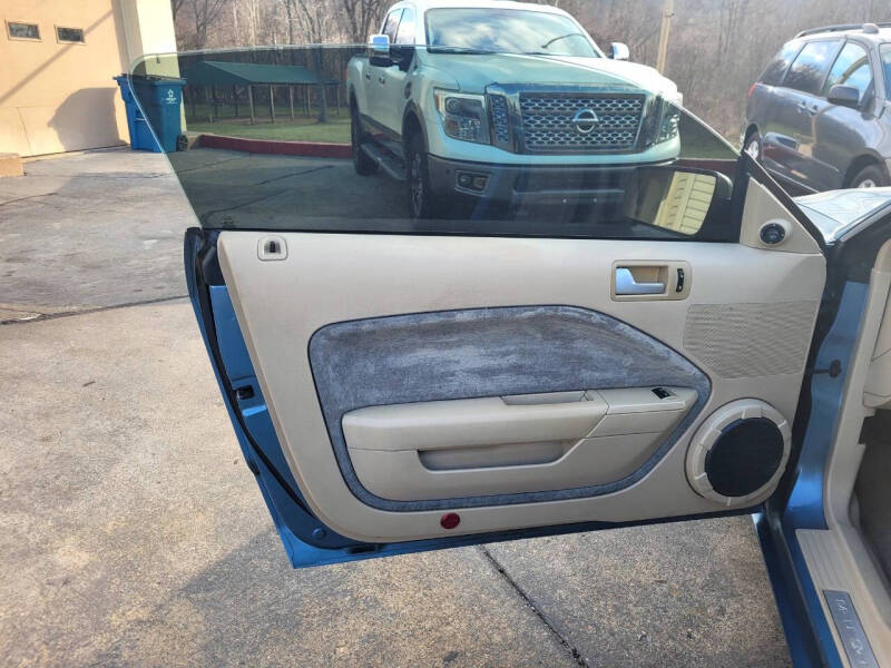 2006 Ford Mustang GT Deluxe