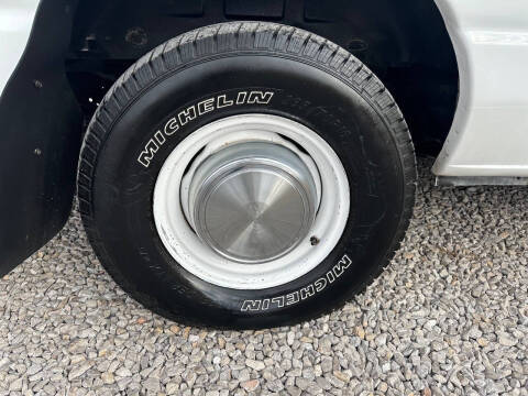 2004 Ford E-Series