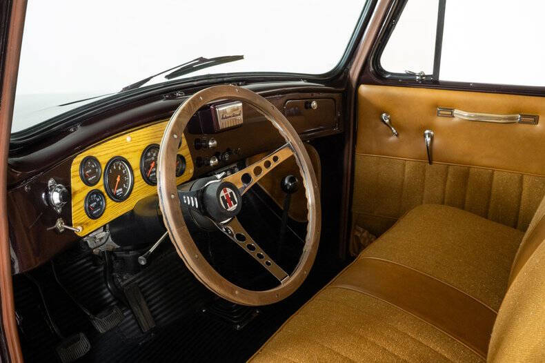 1954 International R100