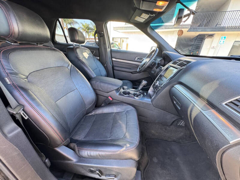 2017 Ford Explorer Sport