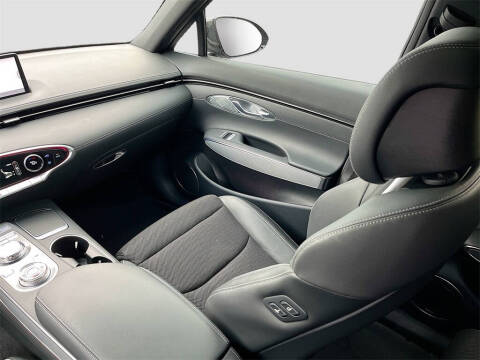 2025 Genesis GV70 2.5T Standard