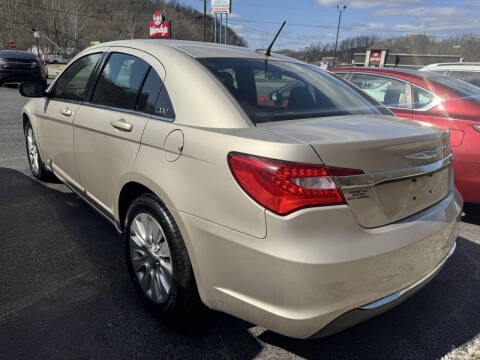 2014 Chrysler 200 LX