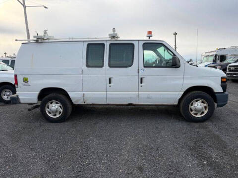 2014 Ford E-Series E-350 SD