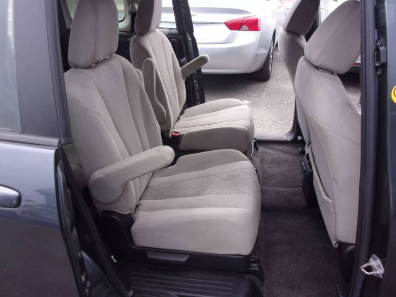 2012 Mazda MAZDA5 Sport