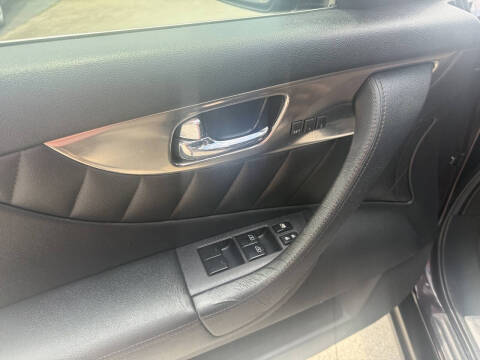 2011 Infiniti FX35