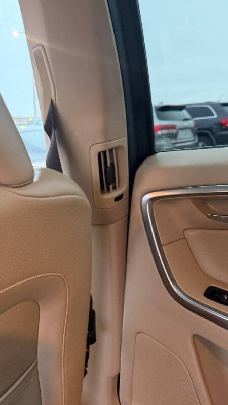 2014 Volvo XC60 3.2 Premier Plus