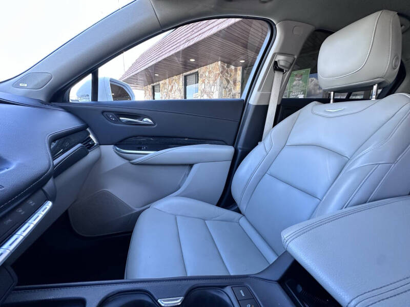 2020 Cadillac XT4 Premium Luxury