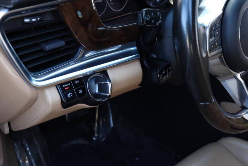 2018 Porsche Panamera 4 E-Hybrid